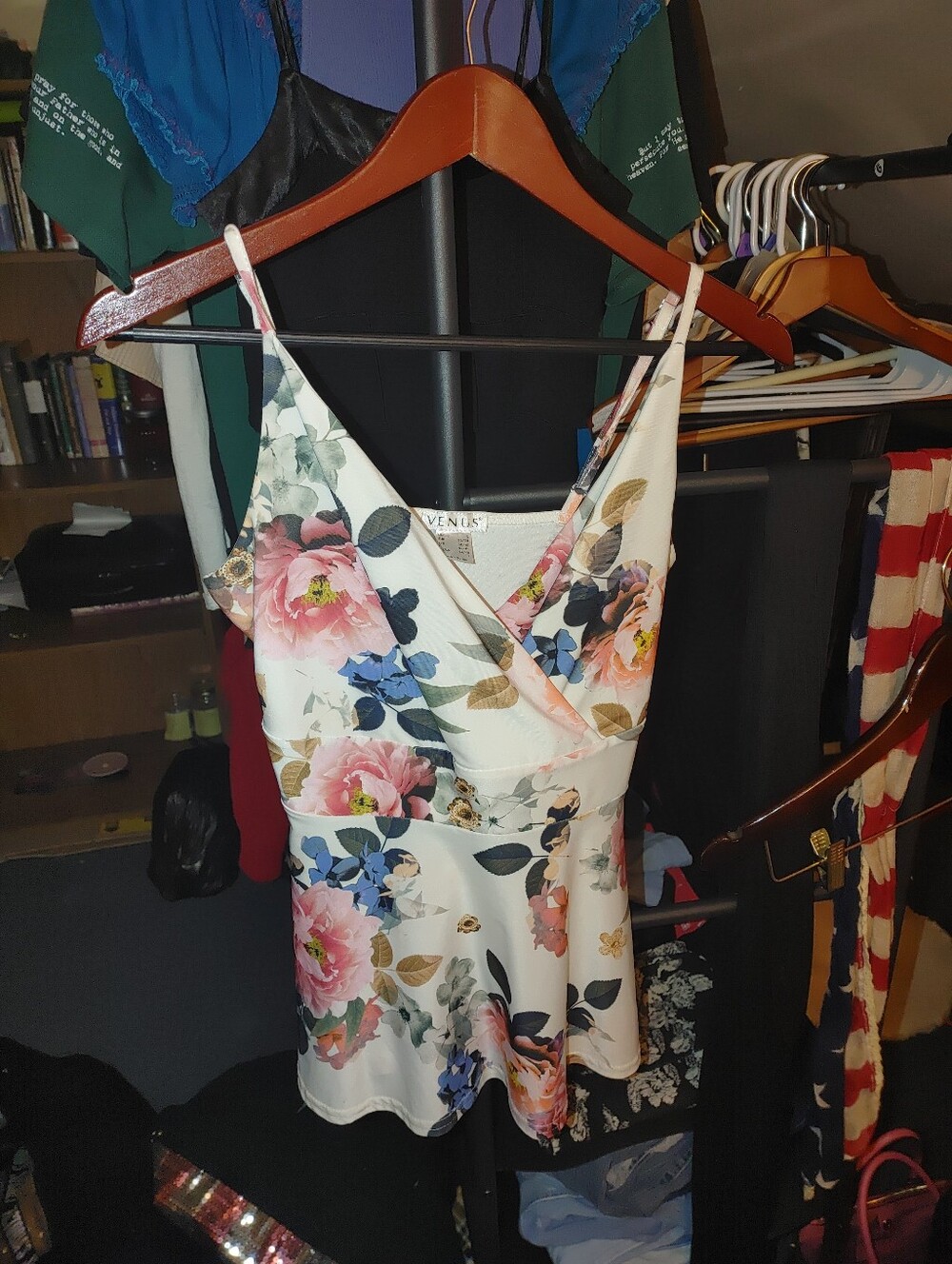 Floral V-Neck Peplum Cami Top - Pink & Blue Roses - Picture 4 of 5